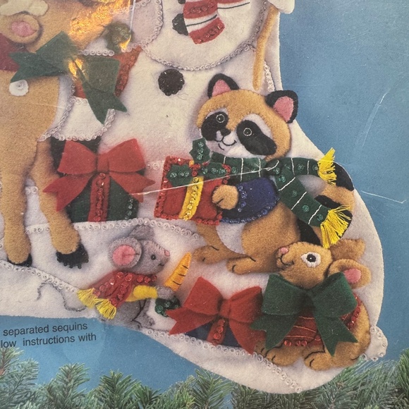 VTG 1994 Bucilla 83119 Needle Craft CHRISTMAS STOCKING SANTA FROSTY SNOWMAN 28" - Picture 3 of 7